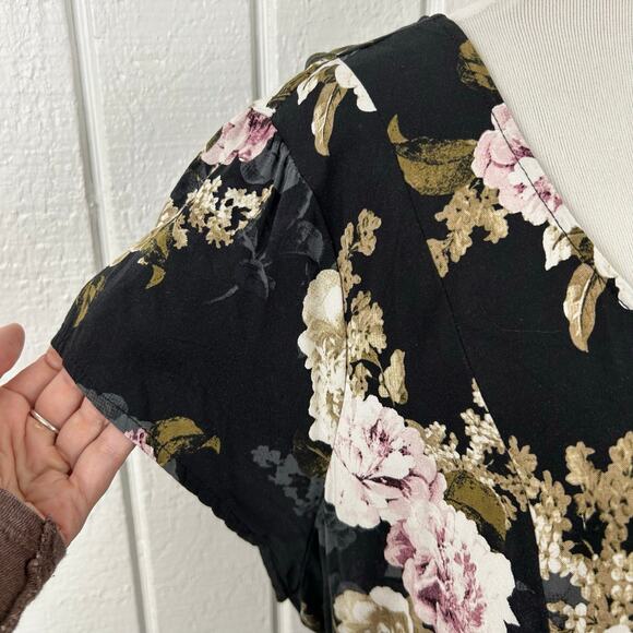 Torrid Top Blouse Whimsigoth Fairy Grunge Office Short Sleeve Women Black Sz 1X - Picture 2 of 8